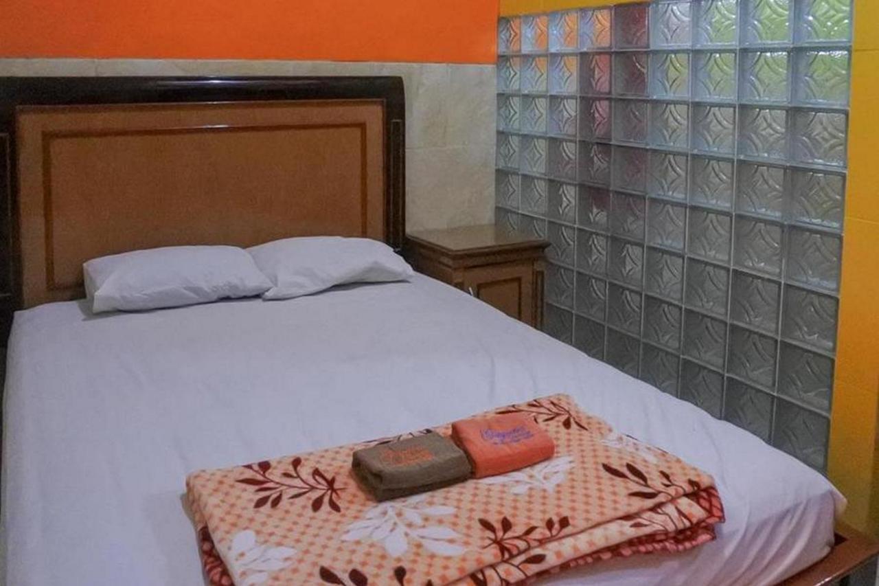 Homestay Gayatri Sawojajar Near Univ Negeri Malang Kampus 2 Mitra Reddoorz Zewnętrze zdjęcie
