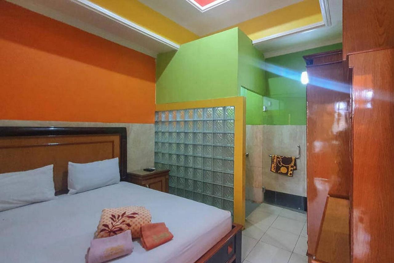Homestay Gayatri Sawojajar Near Univ Negeri Malang Kampus 2 Mitra Reddoorz Zewnętrze zdjęcie